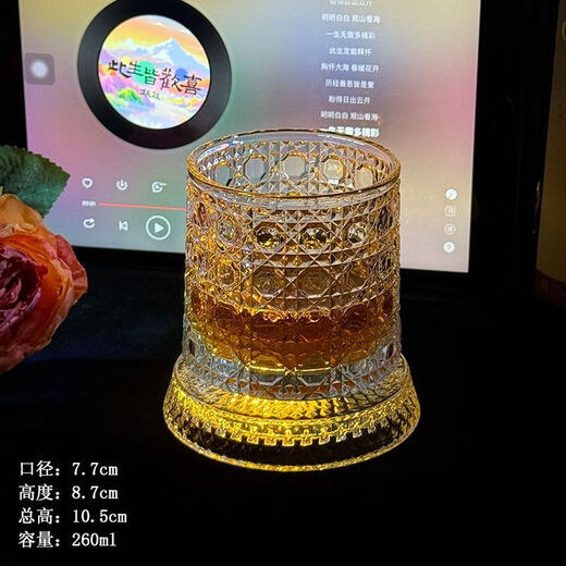 Muke rotating wine glass, free luminous coaster, luminous rotating whiskey glass, rotating decompression foreign wine glass tumbler, Dior pattern-rotating cup, free 1 luminous coaster