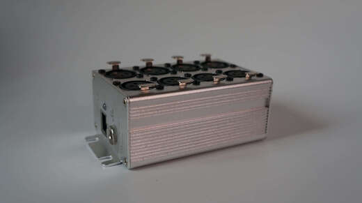 Bidirectional 8-way DMX512ART-NET controller physical console connected to 3D or MA Tiger DMX expander 4096 8-port controller bidirectional