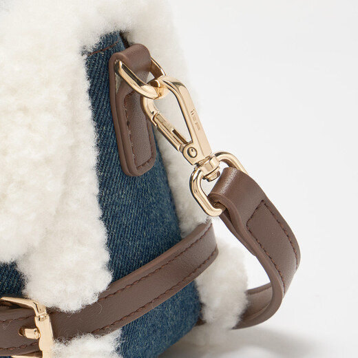 IEF/Aiyifu 2025 winter new Korean style fashion niche design stitching design portable small square bag blue one size