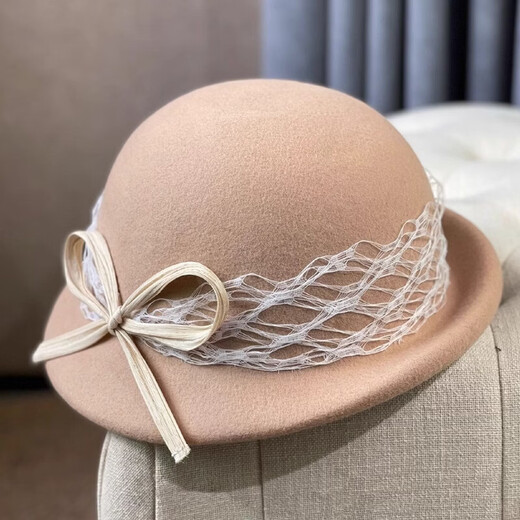 French socialite lace bow woolen beret women's winter 2025 new Hepburn complex white