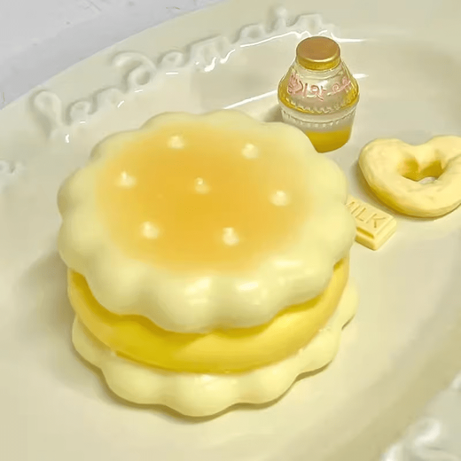 Huili's emoji mold 6-inch 4-inch sandwich round biscuit mousse silicone abrasive chocolate baking tool picture 4-inch biscuit sandwich