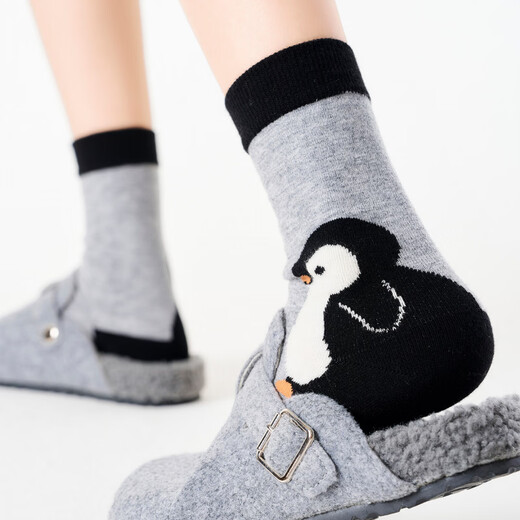 Pami 20% Merino Gray Socks Women's Autumn and Winter Thickened Warm Mid-Tube Socks Cartoon Penguin Pile Socks Cute Penguin-pack 4 pairs One size fits all (suitable for sizes 36-39)