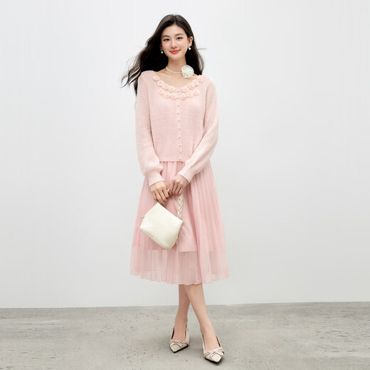 Qiushui Yiren Gentle French Embroidery Suit 2026 Spring New Lazy Cardigan Suspender Skirt Two-piece Set Light Pink XL