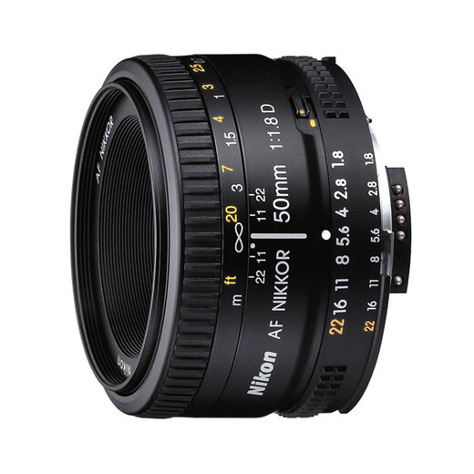 Nikon Nikon AF 50mmf/1.8D classic portrait lens, small spittoon large aperture blurred fixed-focus lens, package three, Nikon original UV + starlight mirror + sunshade