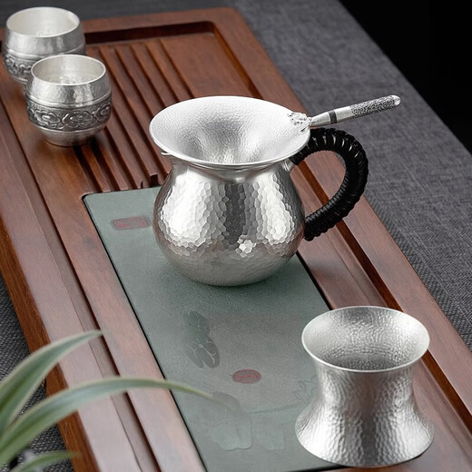 Hetuo silver tea leaking tea filter tea artifact tea filter handmade tea filter base glossy hammer pattern about 55 grams