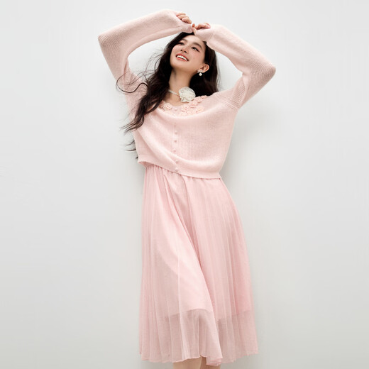 Qiushui Yiren Gentle French Embroidery Suit 2026 Spring New Lazy Cardigan Suspender Skirt Two-piece Set Light Pink XL