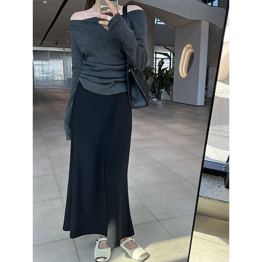 Momo big sister's new one-line collar bottoming shirt for women who are petite and slim with a knitted sweater top, slim long sleeves, black, one size fits all