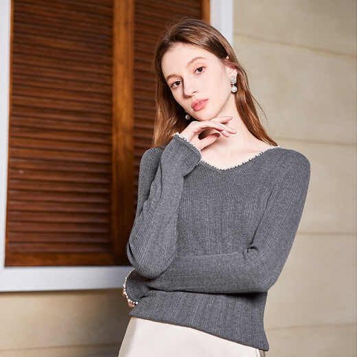 Qiushui Yiren French basic V-neck sweater 2025 winter new women's all-match slimming bottoming shirt dark gray 2XL