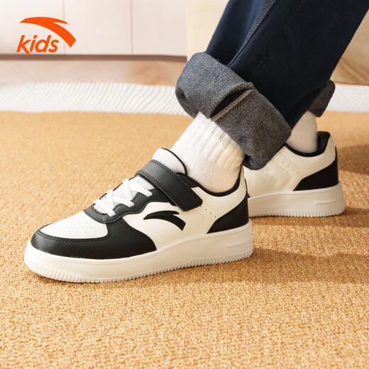 ANTA small white shoes, children's sneakers, boys and girls, middle-aged and adolescents, spring and autumn new student lightweight breathable sports shoes, white and black, panda color, size 33 (foot length 205mm)