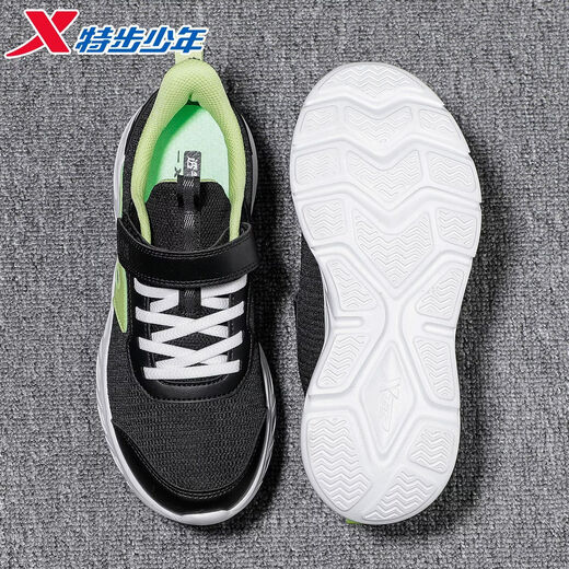 Xtep children's 2026 spring new boys' soft-soled Velcro non-slip sports running shoes for middle-aged and older children, black/light willow green, dense mesh and breathable 40