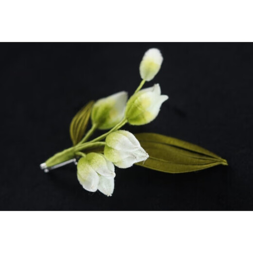 La nouvelle broche de fleurs en velours de Shiyun en 2025 de style Yangzhou patrimoine culturel intangible Lily à la main de la vallée Gift de la Saint-Valentin pour la coiffure de petite amie (non soutenue pendant 7 jours sans raison)