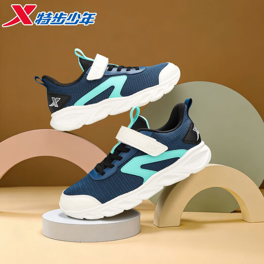 Xtep children's 2026 spring new boys' soft-soled Velcro non-slip sports running shoes, deep blue/classic white, dense mesh and breathable 34