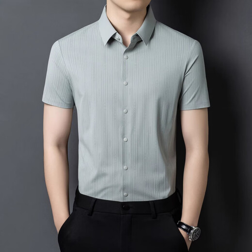 丨Lilang丨Chemise à manches courtes pour hommes 2026 nouveau style mode d'âge moyen rayé affaires décontractée en soie glacée chemise sans repassage à haute élasticité gris vert M 165