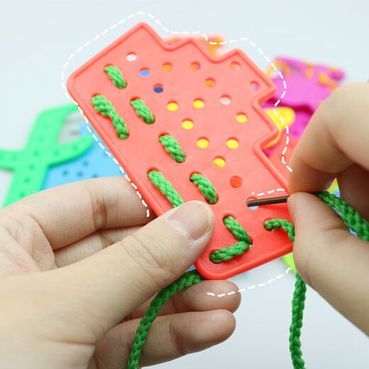 Traying Botu Los juguetes de la tabla de enhebrecimiento para niños Botears Kindergarten Educación temprana Educativa Animal Fruit de transporte Deja de 1 a 3 años en bolsas de 20 piezas 20 cuerdas de color de color al azar