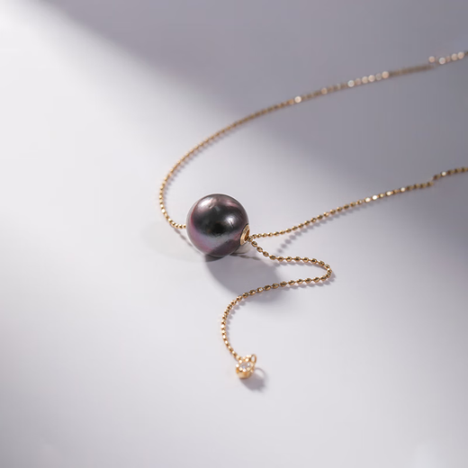 Jingruo Yinghuomanxingzhou perfect round 9-10mm Tahitian black pearl Passepartout pendant 18K gold diamond chain + Tahitian pendant set