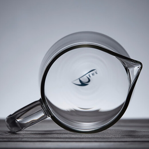 Mesni glass fair cup with tea drain set large-capacity tea set accessories stainless steel filter tea divider tea sea glass large handle Kung Fu tea ceremony thickened heat-resistant male cup Guyu fair cup