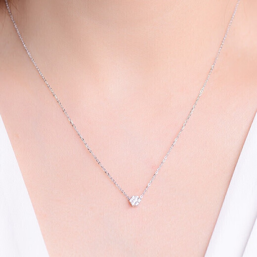 Laomiao gold white 18K gold Au750 diamond inlaid necklace snowflake birthday