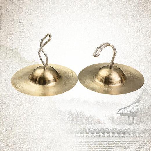 La poésie pastorale sonne des cymbales de cuivre grandes cymbales à tambales de taille de tambale de taille
