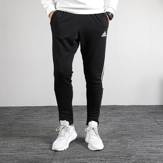 阿迪达斯 （adidas）男裤2025春季新款运动裤跑步训练舒适透气休闲长裤 DT9901/黑色/侧边撞色三条纹 S