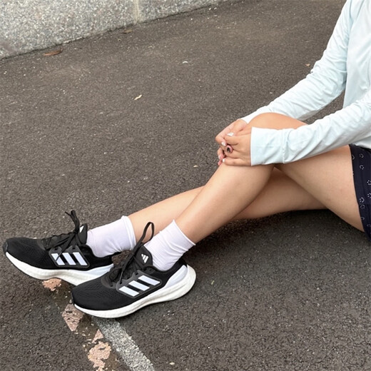 ADIDAS SAPOS Men's y Women's PureBoost 23 Mal en blanco y negro Mesh transpirable sin deslizamiento Ligero sin deslizamiento RESISTEN RESISTENTE ABSABORADO VERSÁTILES CABACTIVOS CORRORES IF4839 NEGRO Y NEGRO 36 (220 mm)
