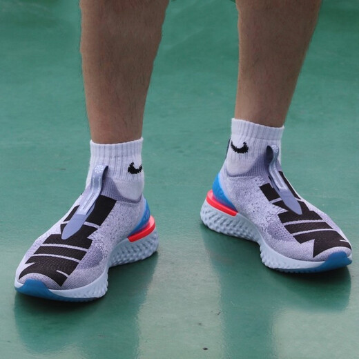 
Nike (NIKE) new men's running shoes lightweight, comfortable training wear-resistant sports shoes BV0417-001 CI1291-400 41