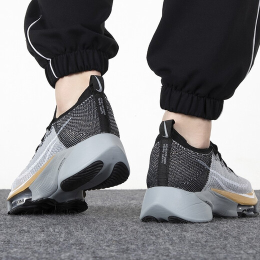 Nike (NIKE) men's shoes Air Zoom Tempo Next Comfortable cushioning running shoes CI9924-103 Direct mail overseas CI9923-105 38.5