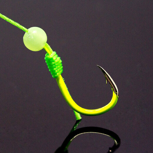 Yinglong Explosive Hook Anti-hanging Bottom Fluorescent Fish Hook Iseni Spring Fishing Hook Barbed Set Sea Rod Throwing Rod Explosive Bait Fishing Gear Accessories Fishing Supplies Fluorescent Color Fluorescent Hook No. 7 (4 pieces in a box)