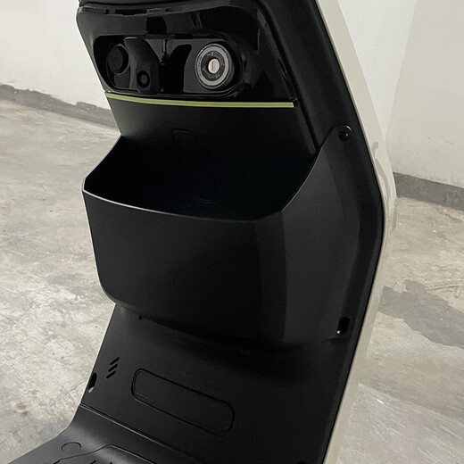He Jiagong is adapted to the new Maverick MTPLAY storage box foot pad baby chair rearview mirror mobile phone bracket large medium support modified accessories MT circular rearview mirror pair