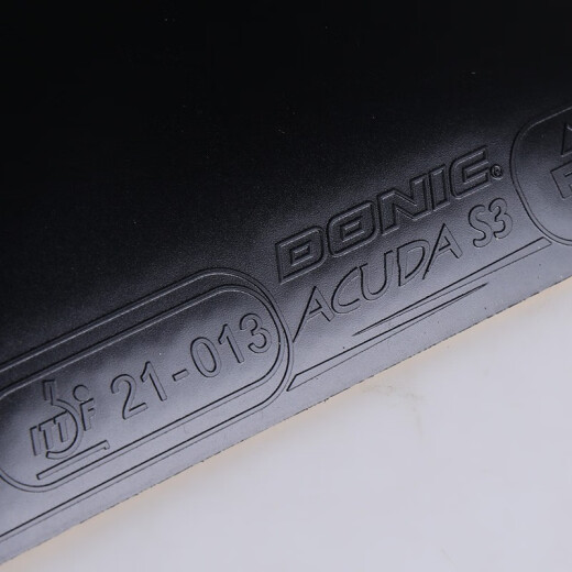 Donic Acuda Table Tennis Raquet Raus con alta elasticidad y astringencia importadas de la cubierta de goma de contador de tenis de la mesa de Alemania S3 [Red Max] 12083