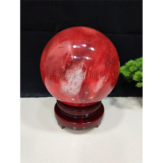 Yulong exquisite crystal stone Madagascar chalcedony agate raw stone ornamental stone mineral crystal strange stone ornaments sent to long