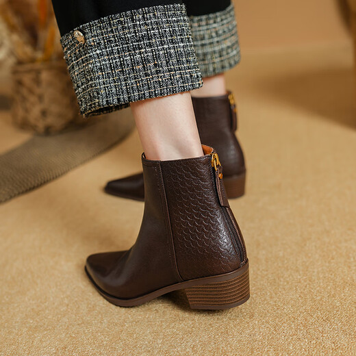 FZFD Top Layer Schaffell speicherte Zehen niedrige Absätze und Nacktstiefel für Frauen Retro -Stil einfach und vielseitig Winterstil Women Stiefel Dicke Absatz Stiefel für Frauen Single Lily Brown 38
