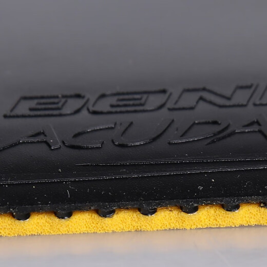 Donic Acuda Table Tennis Raquet Raus con alta elasticidad y astringencia importadas de la cubierta de goma de contador de tenis de la mesa de Alemania S3 [Red Max] 12083