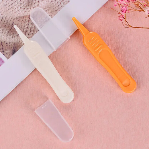 Newborn baby booger clips baby booger tweezers children's nostril cleaner special safety baby ear picking baby booger clips - random colors - 1 pack -