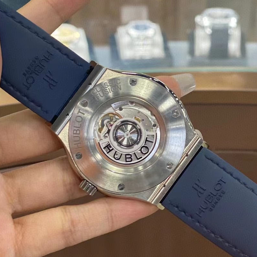 
[Second-hand 99 new] Unused Hublot Classic Fusion Series Automatic Mechanical Titanium Luxury Men's Watch Second-hand Watch Second-hand Luxury Watch 542.NX.7170.LR/Blue Disk