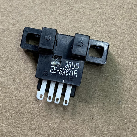 
U-slot type photoelectric switch limit sensor EE-SX670/671R/672P/673/674A/75 sensor EE-SX670 NPN type control negative electrode Induction time-out indicator light Material upgrade
