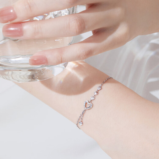 Lukfook Jewelry Platinum 950 Heart Flash Love Platinum Bracelet for Girlfriend Price G07TBPB0018 3.30g (including labor cost 310 yuan)