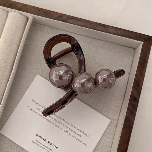 Zuoou Pearl Clip Women's Medium Size Back Head Hair Shark Clip Small Hair Clip 2025 New High-end Hair Accessories Coffee Pearl Translucent Black Bottom Clip About 8cm