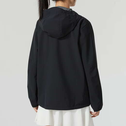 安德玛（UNDERARMOUR）女装 新款时尚户外防风外套跑步训练开衫宽松休闲梭织连帽夹克 1376067-001 S