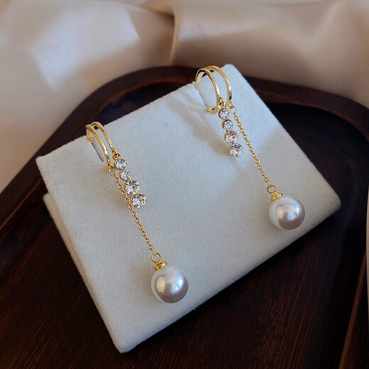 Yican Liu Yifei's same style imitation pearl earrings for women niche design high-end earrings 2025 new hot style versatile earrings Liu Yifei's same style pearl earrings