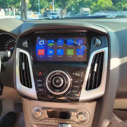 Adecuado para la navegación Ford Focus 12-17 CONTROL CENTRAL ESPECIAL Pantalla de pantalla grande NAVIGACIÓN DE IMAGEN REVERTA 11 WIFI Versión 2G Memoria () Estándar + Vista trasera inversa