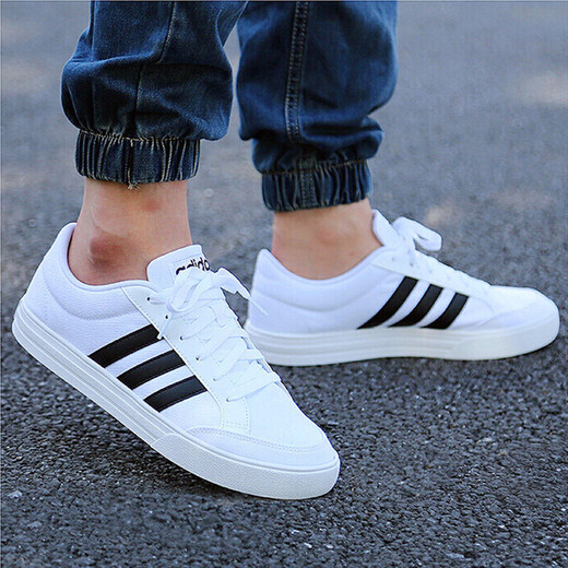 Adidas Herrenschuhe Herbst und Winter Neue Sportschuhe Neo atmungsaktives Low Top Casual Shoes AW3889 White AW3889 45