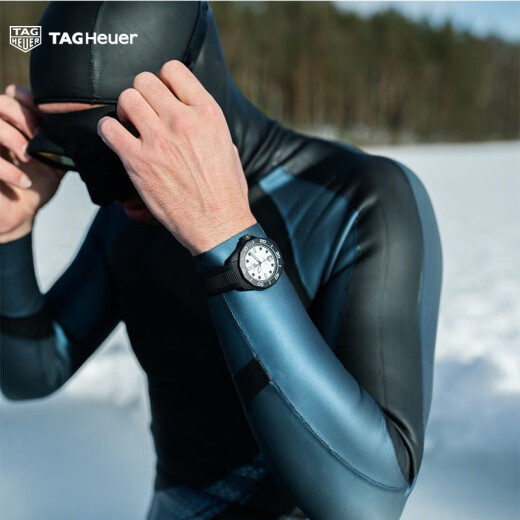泰格豪雅TAG Heuer瑞士手表竞潜系列Night Diver特别版夜光潜水腕表 WBP201D.FT6197