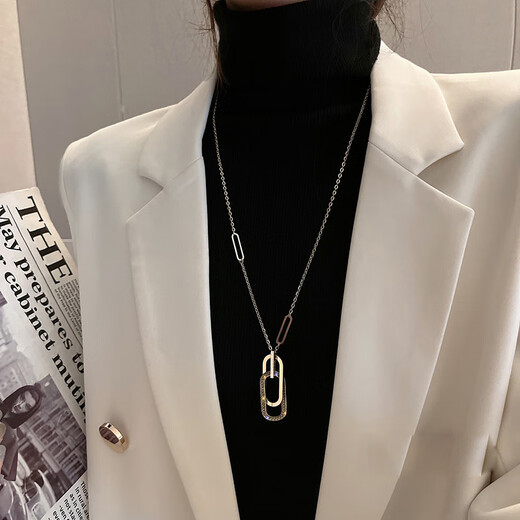Qlady geometric sweater chain women's high-end long necklace temperament light luxury design sweater decoration pendant pendant gift