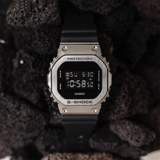 Casio Casio watch men's G-SHOCK metal retro small square waterproof sports watch men's watch GM-5600U-1 men's model