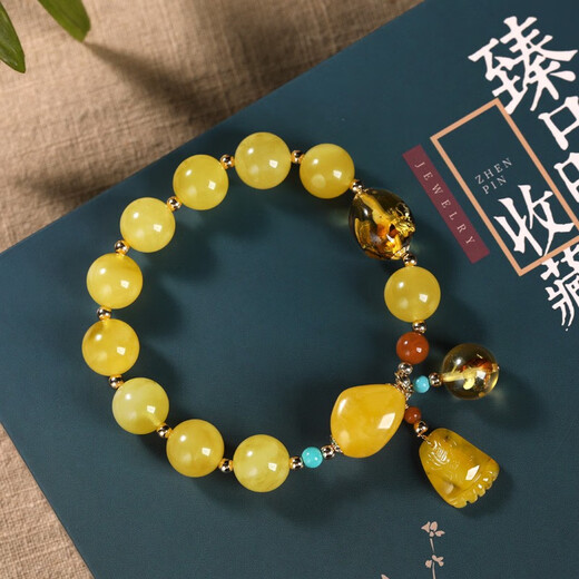 Ou Ceni natural beeswax bracelet multi-treasure series, contentment and happiness. Bracelet, Baltic chicken fat, yellow flower, penang red, accompanying small foot beads for men and women, contentment and happiness.