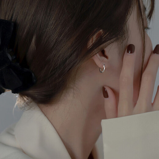 Ubis Ring Plain Hoop Earrings Women's Simple Cold Style Personalized Earrings Earrings 2024 New Earrings Silver Pair