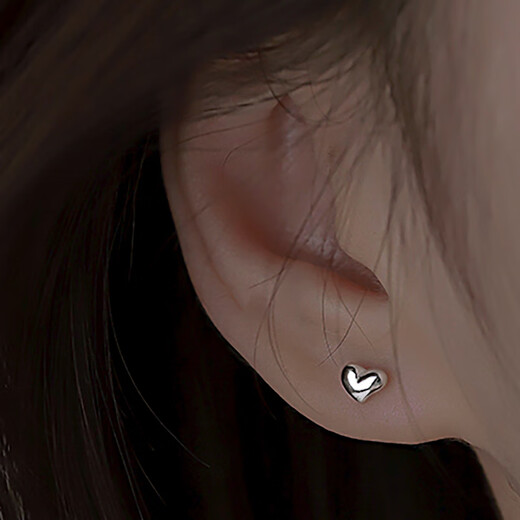 Miman (MIMORE) S925 silver small peach heart earrings for women, trendy, high-end, temperamental earrings, small and simple, no need to pick for sleeping, and pierced ears