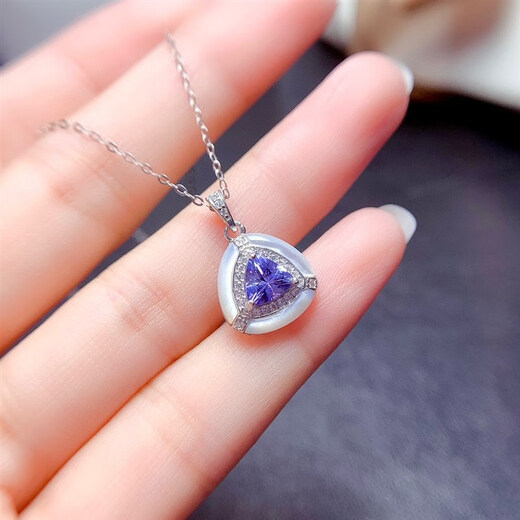 Mussel S ring pendant with empty support triangle, exquisite Korean style light luxury white mother-of-pearl inlaid with tanzanite garnet corner 6 garnet pendant tanzanite pendant plated with platinum