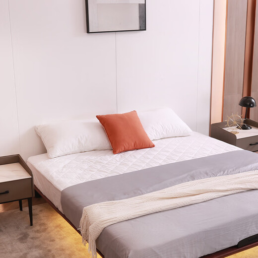 Mousse (de RUCCI) double bed suspended bed creative no bedside technology cloth bed bedroom bed 1.8*2 meters