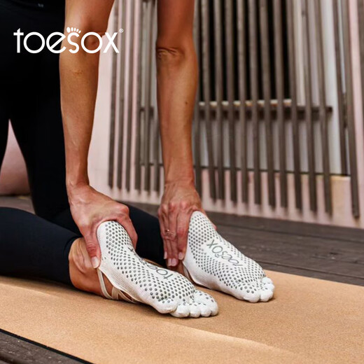 Toesox yoga socks, Pilates socks, toe socks, non-slip sports socks, Bellarina series, oatmeal color S (size 34~38)